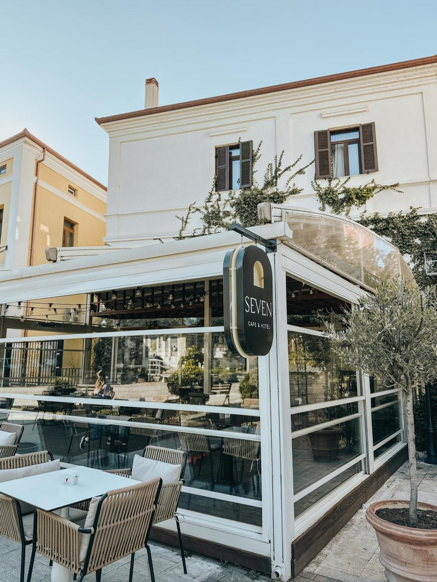 Seven Cafe & Hotel Πόγραδετς Εξωτερικό φωτογραφία